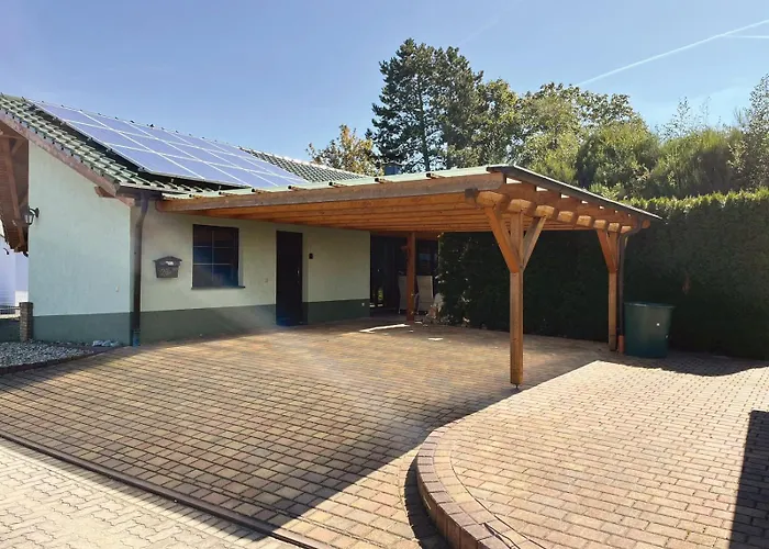 Ferienhaus Am Hang, Sky-Entertainment, DAZN, Carport, alles Barrierefrei
